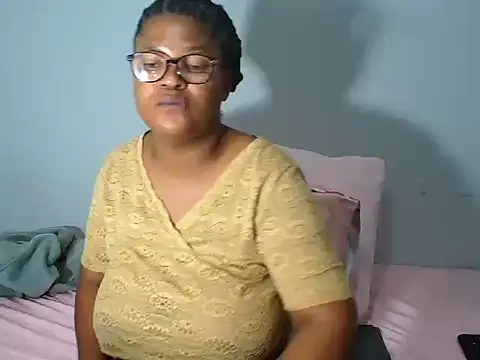 CandyYumsAerolaXX online show from 05-21-26, 09:55