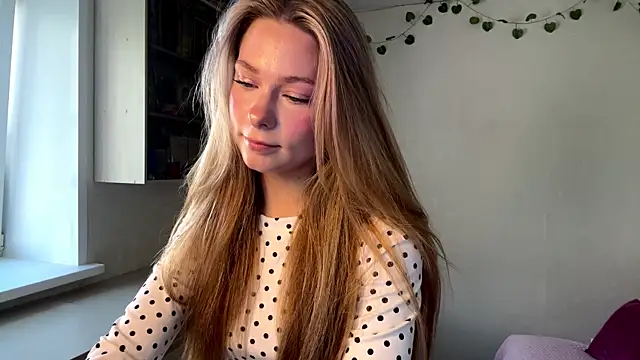 JulietFekete online show from 05-31-26, 10:11