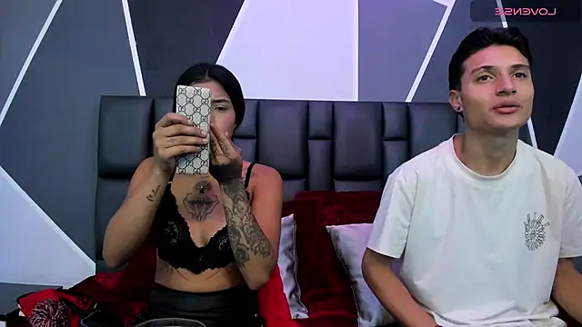 ChloeAndMax online show from 05-27-26, 12:35