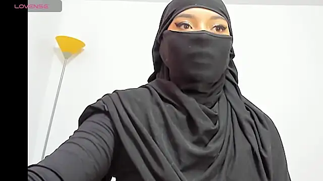 Snapshot of Samira_1 chatting on 05-23-26, 08:13 Samira 1 online show from 05-23-26, 08:13