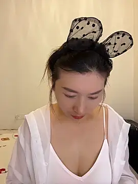 qiuqiu 018 online show from 05-26-26, 10:50