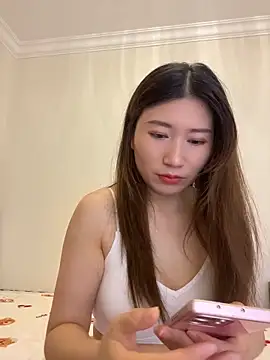 qiuqiu 018 online show from 05-28-26, 11:02