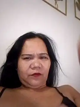 Snapshot of missLiLy07 chatting on 05-25-26, 01:28 missLiLy07 online show from 05-25-26, 01:28