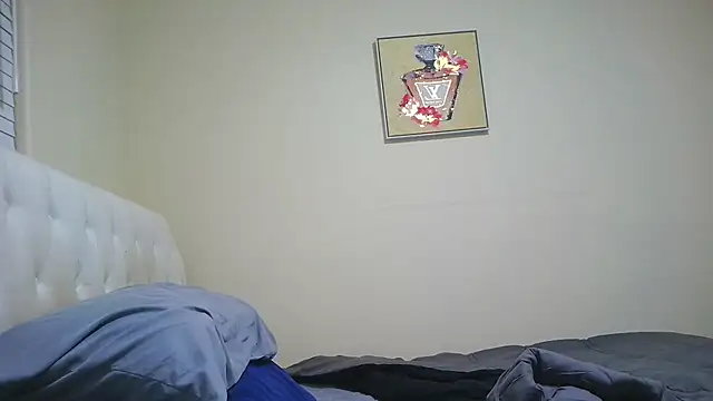 Prettylondond online show from 07-22-26, 10:18