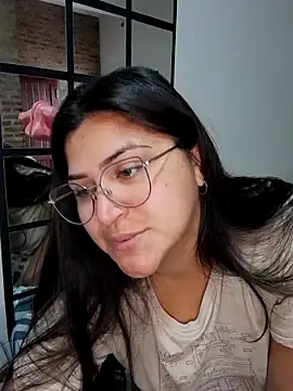 Snapshot of morena95_ chatting on 05-27-26, 02:47 morena95 online show from 05-27-26, 02:47