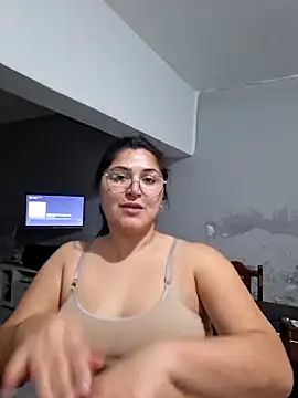 Snapshot of morena95_ chatting on 06-04-26, 02:34 morena95 online show from 06-04-26, 02:34