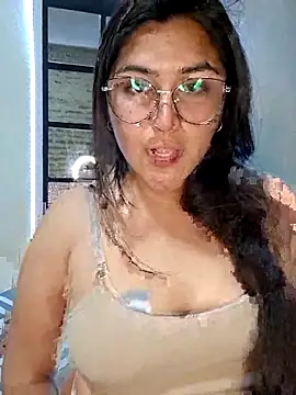 Snapshot of morena95_ chatting on 06-13-26, 08:51 morena95 online show from 06-13-26, 08:51