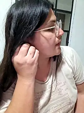 Snapshot of morena95_ chatting on 06-14-26, 04:36 morena95 online show from 06-14-26, 04:36