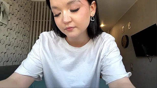 Snapshot of NikiGrandberry chatting on 05-23-26, 02:43 NikiGrandberry online show from 05-23-26, 02:43