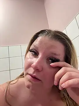 LucieLouBabe online show from 06-01-26, 10:33