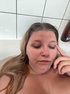 LucieLouBabe online show from 06-05-26, 10:43
