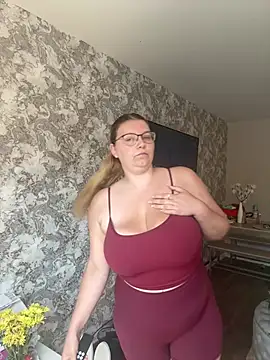 LucieLouBabe online show from 07-07-26, 11:25