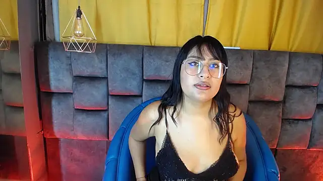 Girl Scarlett  online show from 05-24-26, 11:37