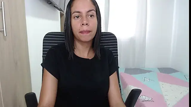 Snapshot of Valeria_Santos_ chatting on 05-25-26, 02:01 Valeria Santos online show from 05-25-26, 02:01
