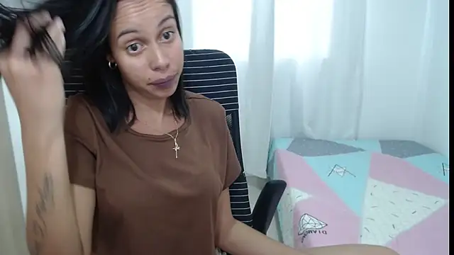 Snapshot of Valeria_Santos_ chatting on 05-28-26, 04:37 Valeria Santos online show from 05-28-26, 04:37
