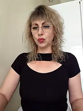 Kitty-MEOWW online show from 07-27-26, 12:01