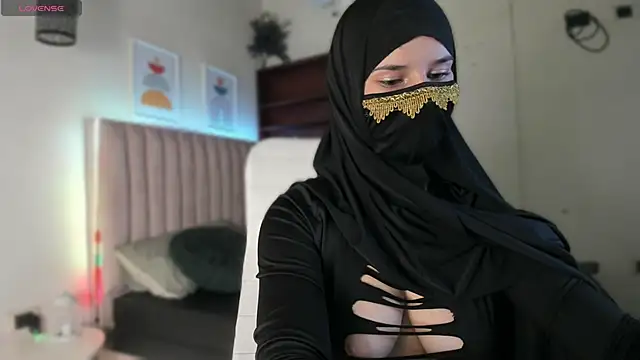  SweetAmira  online show from 06-11-26, 02:53
