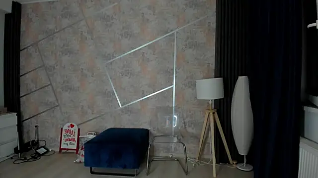 Snapshot of skinnyeva chatting on 05-26-26, 07:43 skinnyeva online show from 05-26-26, 07:43