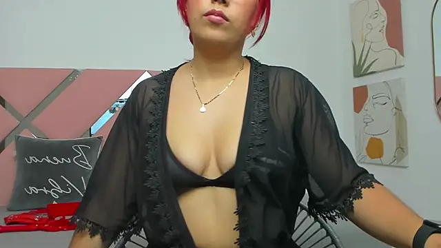 queenjuliee online show from 05-23-26, 07:07