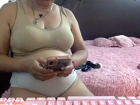 mommy-flabia online show from 06-10-26, 08:52