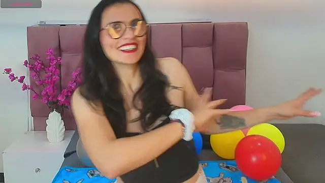 Snapshot of Afroditta_Rosse chatting on 05-29-26, 08:51 Afroditta Rosse online show from 05-29-26, 08:51