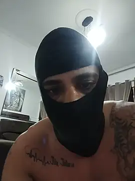 safadogozador1234 online show from 08-05-26, 10:23