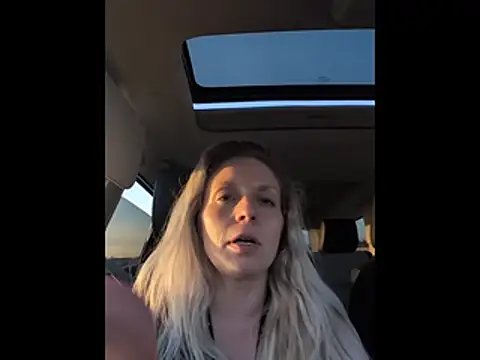LexiAndPapi online show from 05-26-26, 03:13