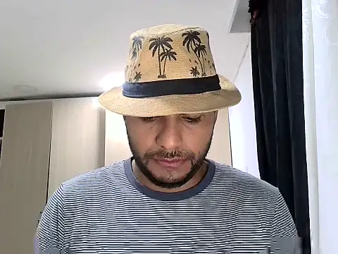 Snapshot of Bruno_vip chatting on 06-10-26, 12:00 Bruno vip online show from 06-10-26, 12:00