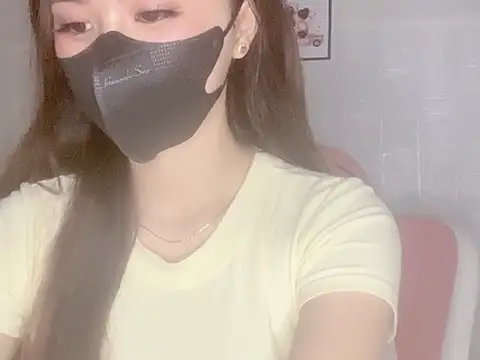 Uri sexy online show from 07-28-26, 02:51