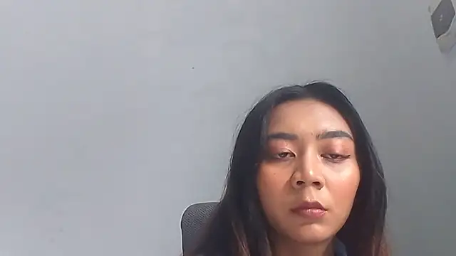 Snapshot of KristieOrtmann chatting on 05-27-26, 06:43 KristieOrtmann online show from 05-27-26, 06:43