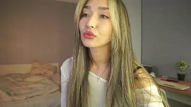 Snapshot of maryshane chatting on 05-29-26, 03:10 maryshane online show from 05-29-26, 03:10
