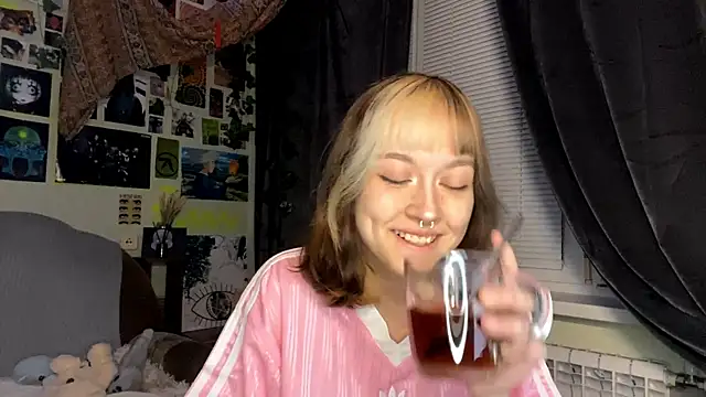 YourFavoriteAltgirl online show from 05-30-26, 11:13