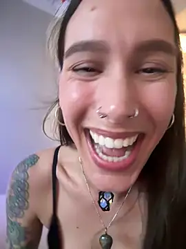 Snapshot of lil_martian chatting on 01-16-25, 01:14 lil martian online show from 01-16-25, 01:14