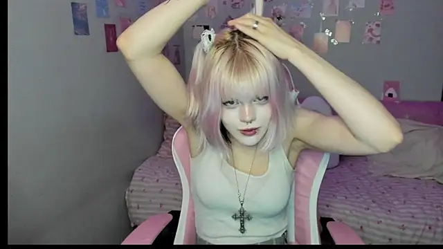 Snapshot of VelvetAlice chatting on 07-12-26, 08:55 VelvetAlice online show from 07-12-26, 08:55