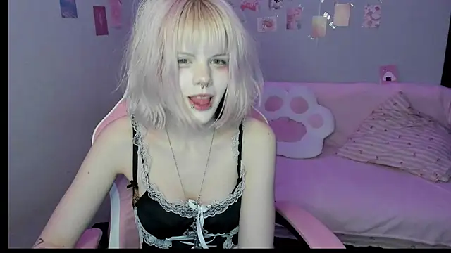 Snapshot of VelvetAlice chatting on 07-14-26, 08:36 VelvetAlice online show from 07-14-26, 08:36