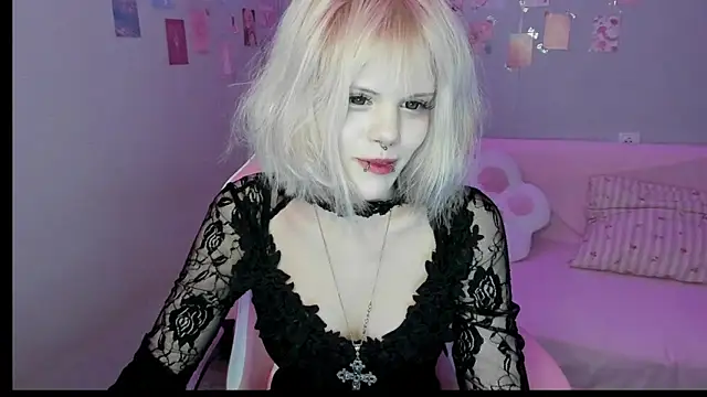 Snapshot of VelvetAlice chatting on 07-18-26, 08:56 VelvetAlice online show from 07-18-26, 08:56