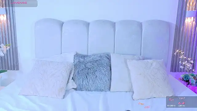 AuroraTaylor1 online show from 07-09-26, 01:09