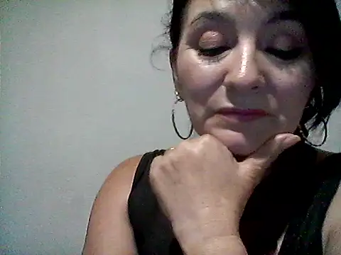 Anlly garcia002 online show from 05-27-26, 01:57