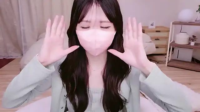 Yuinyaaa online show from 08-09-26, 01:18