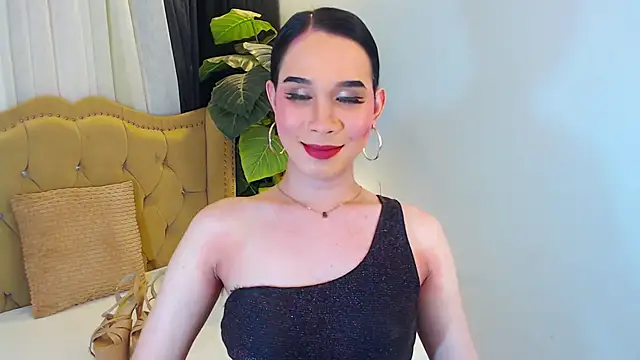 Snapshot of LexiLoreOnTop chatting on 06-14-26, 02:30 LexiLoreOnTop online show from 06-14-26, 02:30