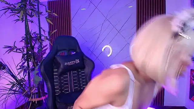 Jedah meow online show from 07-18-26, 03:44