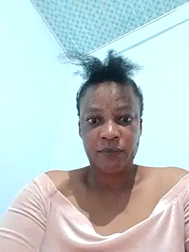 QueenLave online show from 05-23-26, 01:59