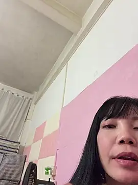 qinqin520 online show from 07-17-26, 08:57
