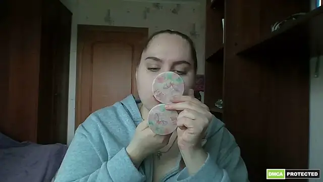 Snapshot of SoftHypnose chatting on 05-27-26, 07:38 SoftHypnose online show from 05-27-26, 07:38
