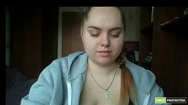 Snapshot of SoftHypnose chatting on 05-28-26, 06:10 SoftHypnose online show from 05-28-26, 06:10
