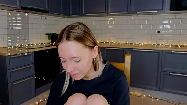 BlondeKelly online show from 05-25-26, 04:02