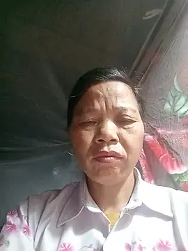 Snapshot of Elfledaa chatting on 06-16-26, 08:33 Elfledaa online show from 06-16-26, 08:33
