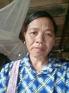 Snapshot of Elfledaa chatting on 06-17-26, 10:06 Elfledaa online show from 06-17-26, 10:06