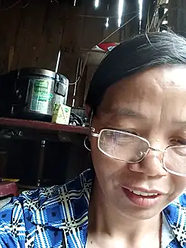 Snapshot of Elfledaa chatting on 07-09-26, 04:38 Elfledaa online show from 07-09-26, 04:38