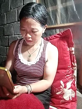Snapshot of Elfledaa chatting on 07-28-26, 12:48 Elfledaa online show from 07-28-26, 12:48
